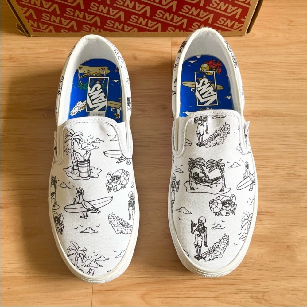Vans Classic Slip-On Low Tide / True
White Women 8.5 US Mens 7.0 US